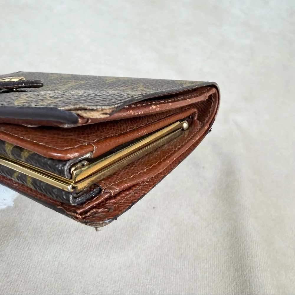 Louis Vuitton Monogram Kisslock Wallet Vintage Coin Purse